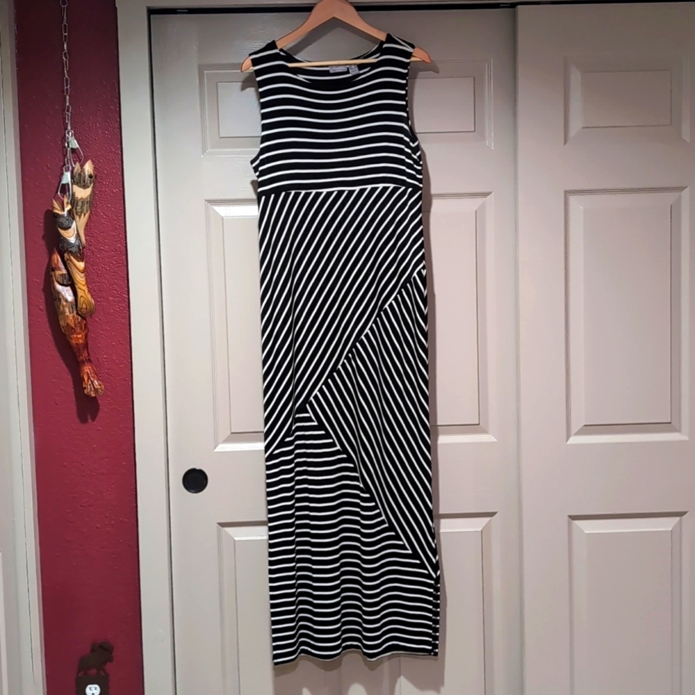 Chico Traveler's Black/White Maxi Dress